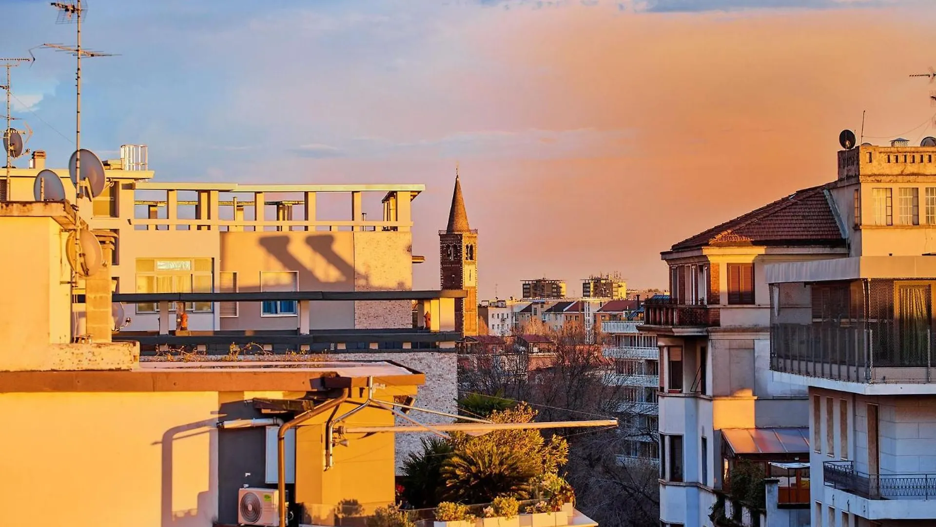 Sant'Ambrogio Charme Apartment Milan 0*,  Italy